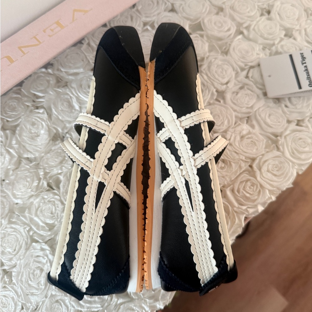 Onitsuka Tiger by Asics Women's Black and White Flats - Picture 2 of 7